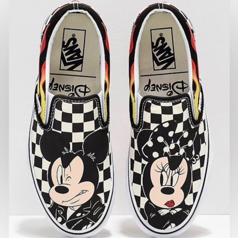 Special Edition Vans x Disney Mickey & Minnie Size 3 Kids Unisex NWT